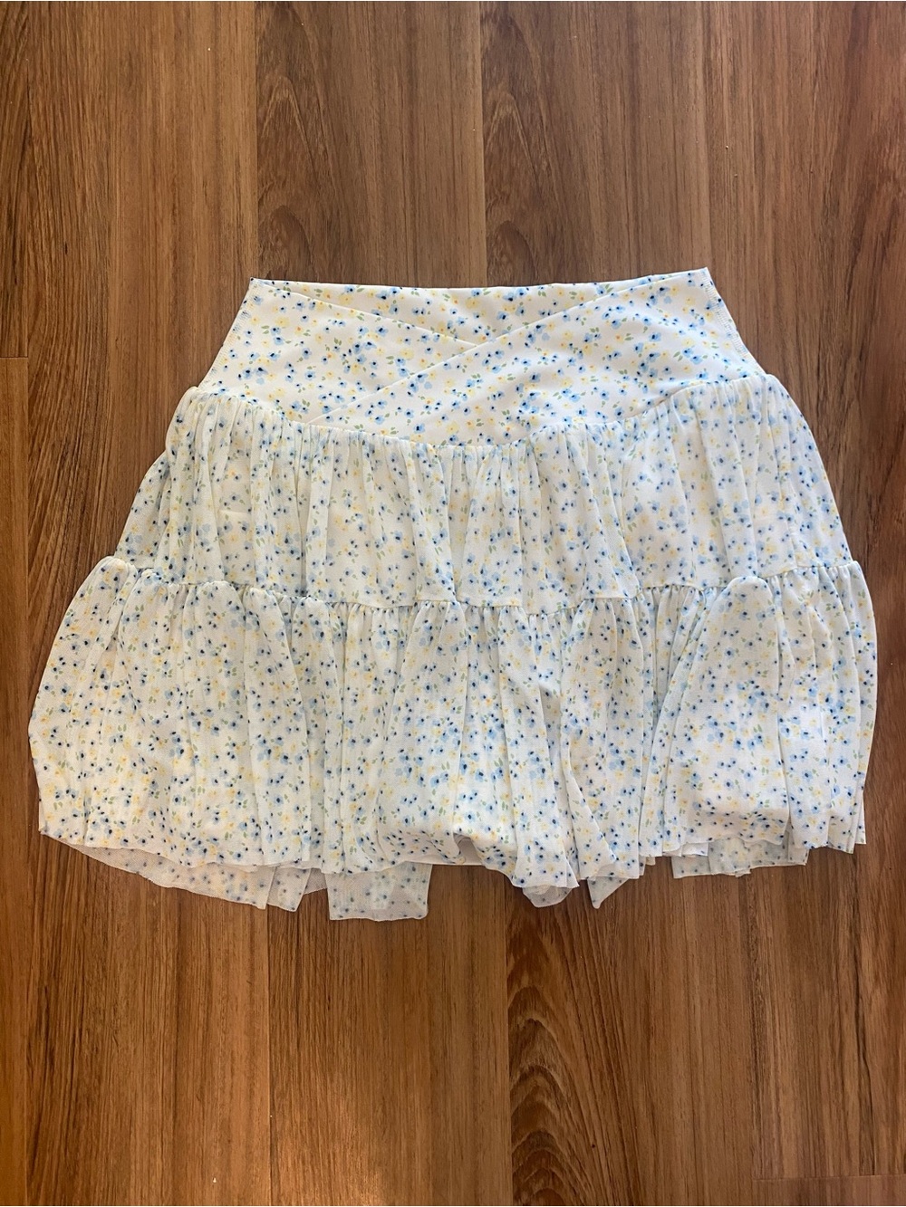 Blogilates White & Blue Floral Ballerina Skort with Crossover V-Waistband